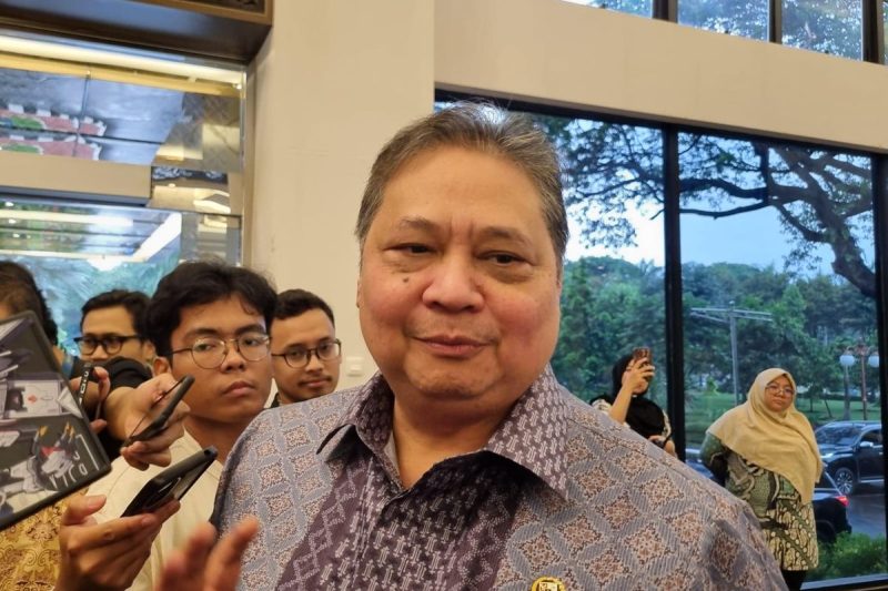 Dollar hasil ekspor kekayaan alam yang terparkir di Indonesia diperkirakan mencapai Rp 226 triliun, menandai potensi besar bagi pertumbuhan ekonomi dan investasi di tanah air.