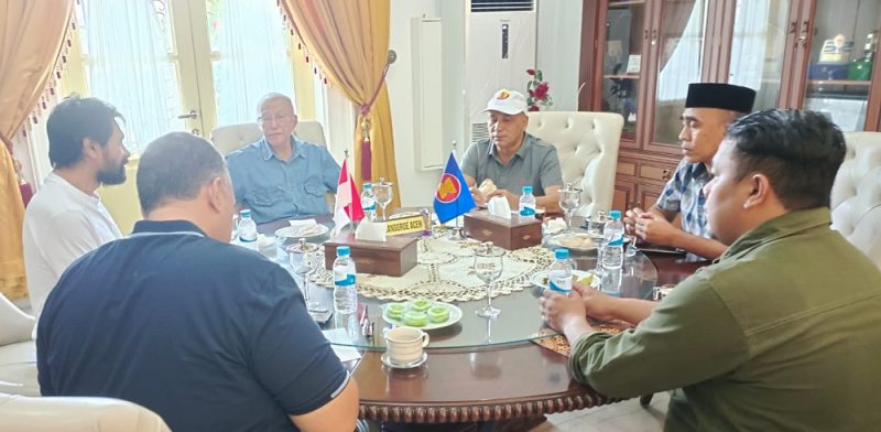 Mualem memaparkan rencana ambisius SKPA dalam upaya menanggulangi kemiskinan di Aceh, menunjukkan komitmennya untuk meningkatkan kesejahteraan masyarakat.