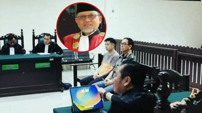 Majelis hakim membacakan putusan banding yang membebaskan terdakwa Yu Hao dalam kasus tambang emas ilegal