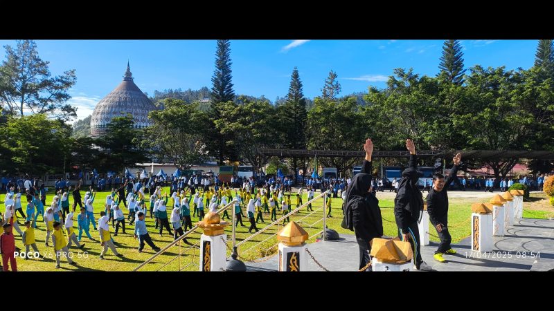 Ratusan siswa dari berbagai sekolah dasar di Kecamatan Lut Tawar tampak antusias mengikuti kegiatan 