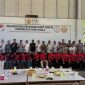 Keterangan Foto: Ketua Umum KONI Aceh, Saiful Bahri (Pon Yaya), bersama jajaran pengurus KONI Aceh, pimpinan USK dan FKIP USK, Pengprov FOPI Aceh, dosen JPOK FKIP USK, serta kontingen Petanque Aceh berfoto bersama usai acara pelepasan kontingen menuju Kejuaraan Nasional (Kejurnas) Petanque 2026 di Gelanggang Petanque Aceh, Banda Aceh, Jumat (9/10/2026).